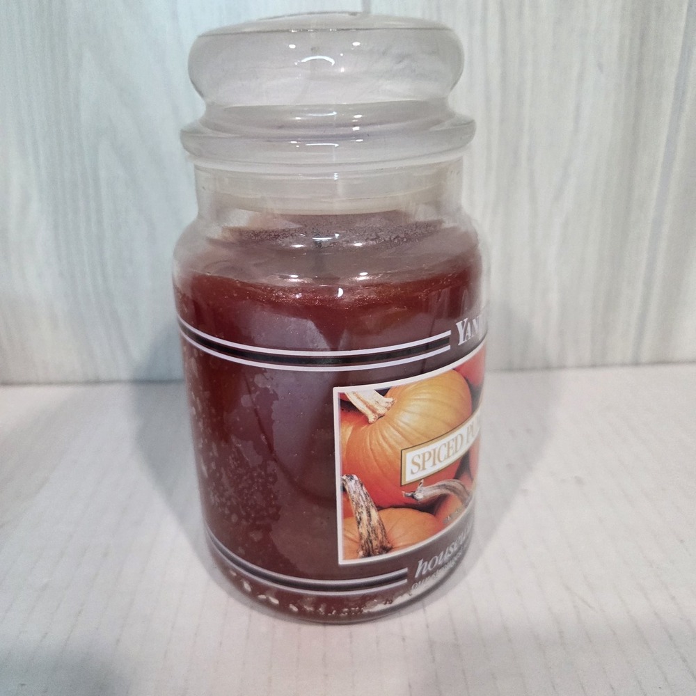 Yankee Candle Spiced Pumpkin Large Jar - Classic Label Retired Black Label - Picture 2 of 6